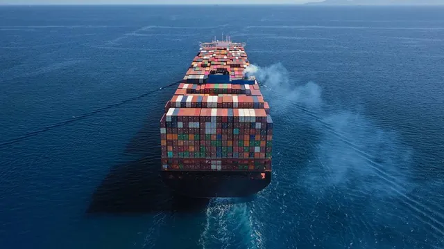 Maersk Redistributes Bunker Fuel Amidst Middle East Tensions