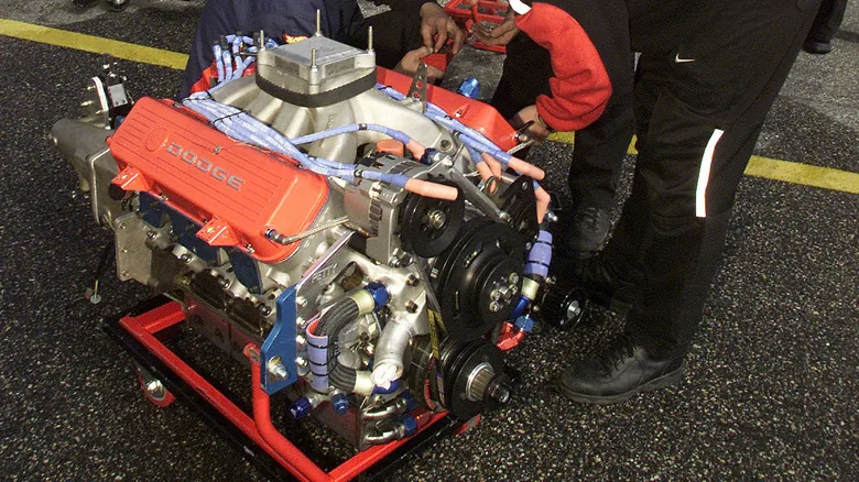 Engine Rebuilds vs Crate Engines: Weighing the Pros and Cons of Each Option - image 4