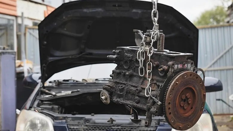 Engine Rebuilds vs Crate Engines: Weighing the Pros and Cons of Each Option - image 2
