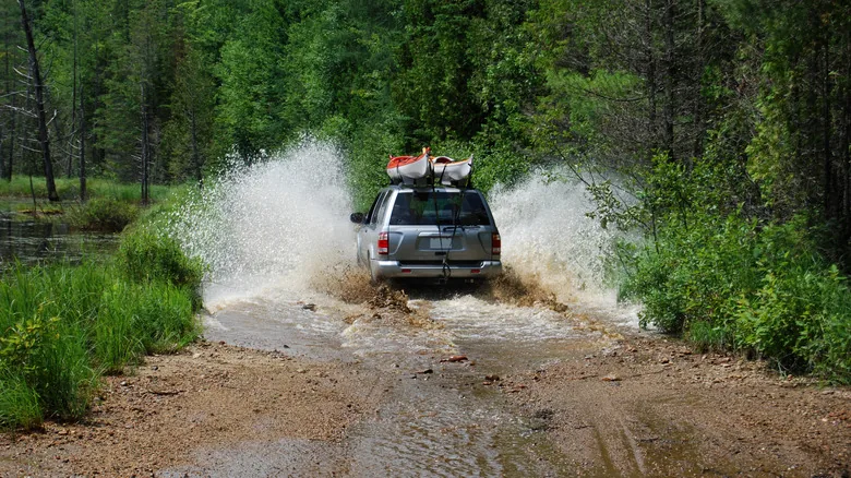 Dirt Road Speed Limits: A Necessity for Safety - image 3