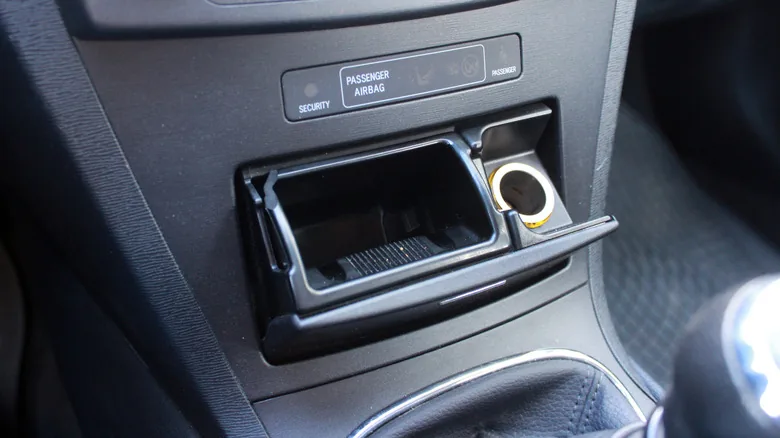 A Brief History of Smoking in Cars - image 3