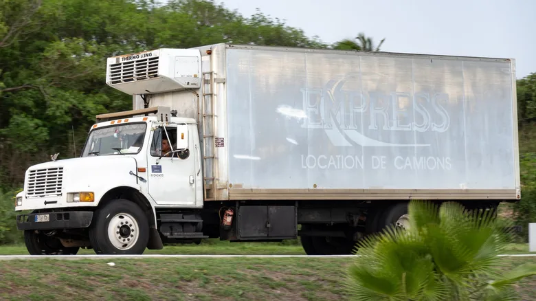 Truck Classification: Understanding the Difference Between Class 6 and Class 8 - image 3