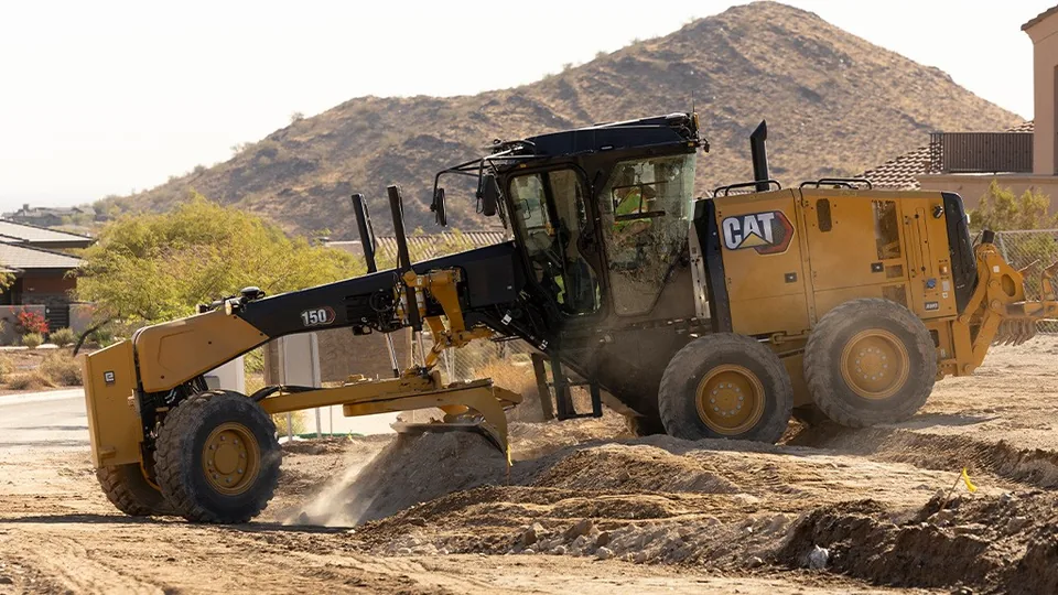 Cat Redesigns Motor Graders for Precision Grading - image 2