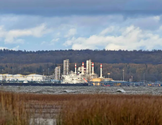 Baltic Port Disruptions Threaten Global Oil Supplies