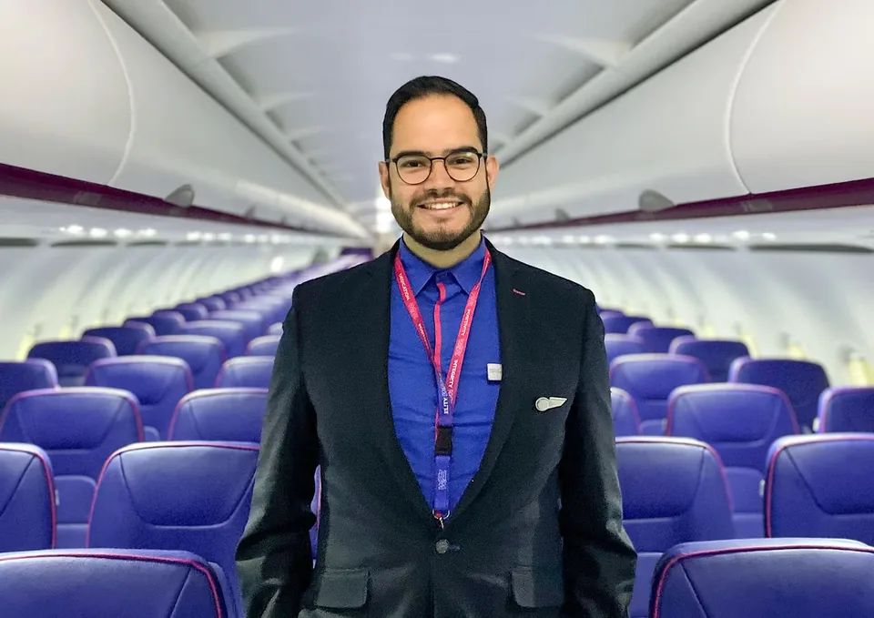 The Unseen Struggle of Flight Attendants During Boarding - image 2