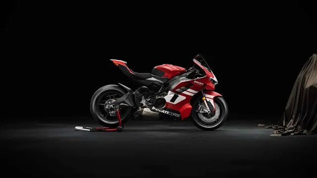 Ducati Unveils Insane Superleggera V4 Centenario