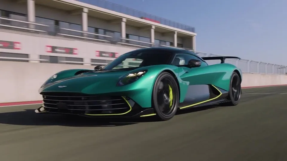 Aston Martin's New Mid-Engine Superstar - image 2
