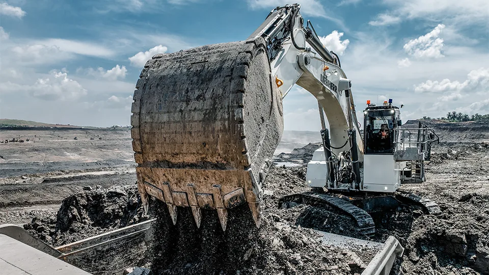 Liebherr's Heavy-Duty Mining Excavator Gets Major Upgrade - image 3