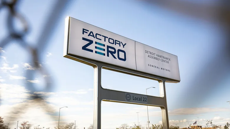 Gas Prices Surge Past $4 Nationwide - image 4