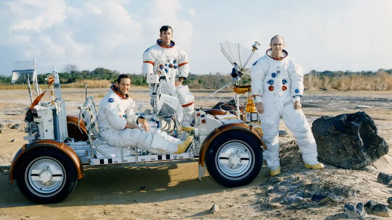 Lunar Rovers: Pioneers of Moon Exploration - image 2