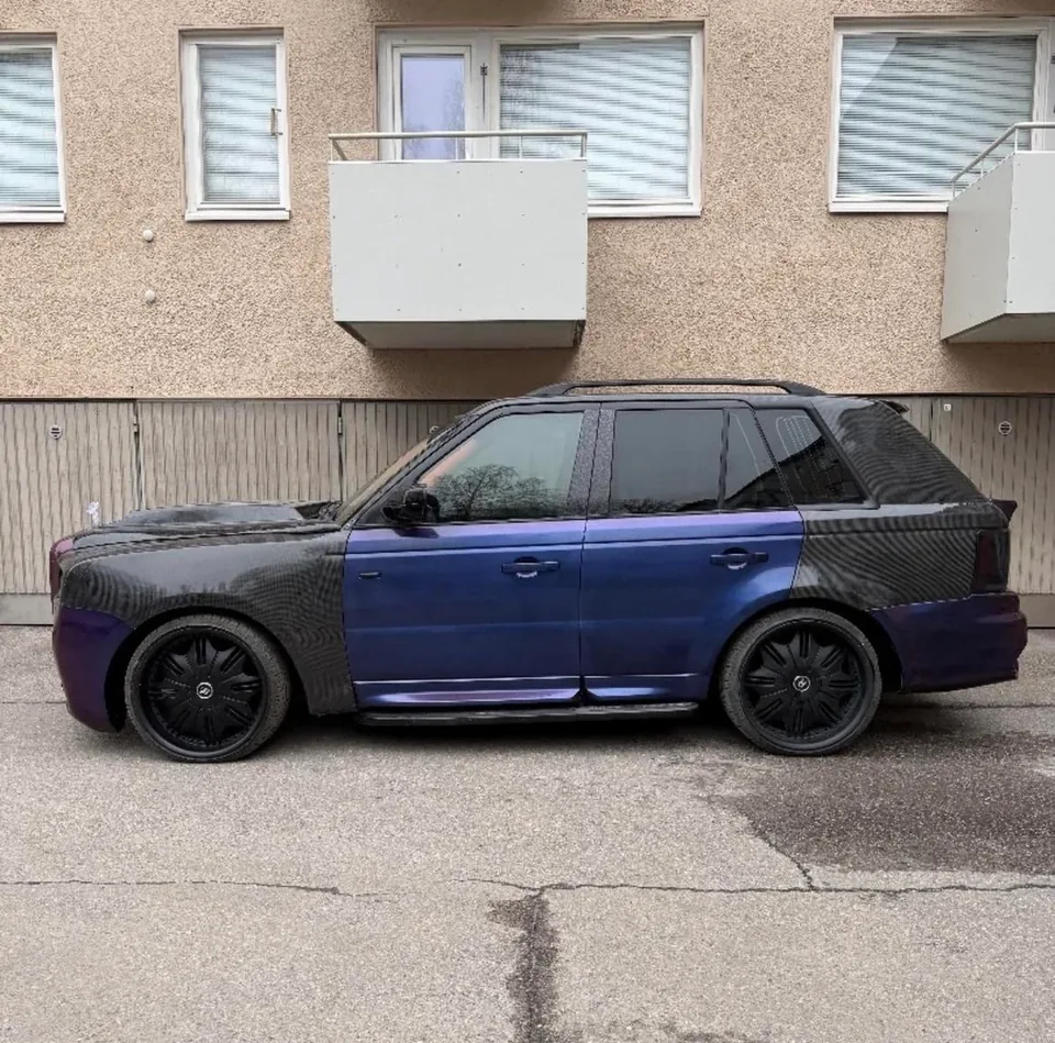 Range Rover Sport with Rolls-Royce Cullinan Grille - image 3