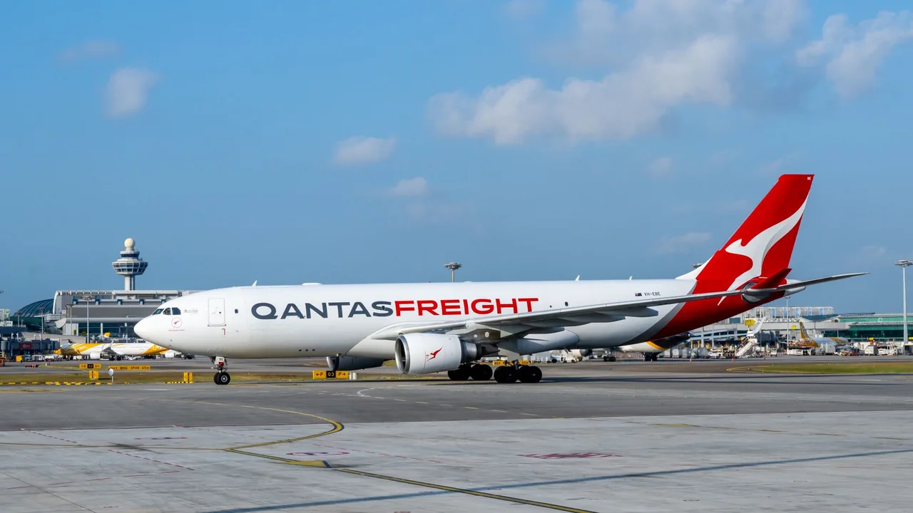 Qantas Launches Dedicated Freight Service to Singapore