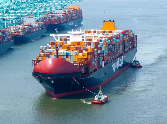 Shipping Industry Braces for Hormuz Crisis Costs