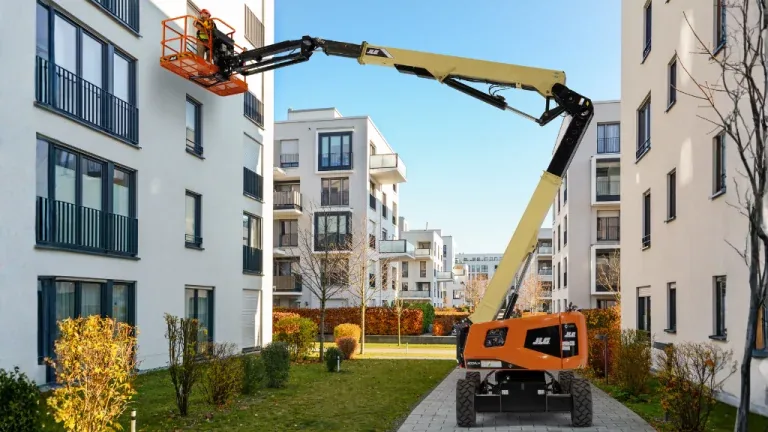 JLG Unveils Next-Gen 60-Foot Boom Lift with Enhanced Performance Features - image 2