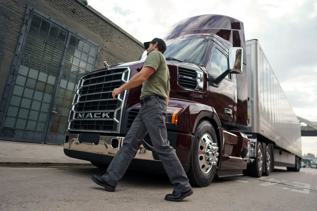 Mack Launches Digital Driver Guide for Chassis-Specific Truck Info