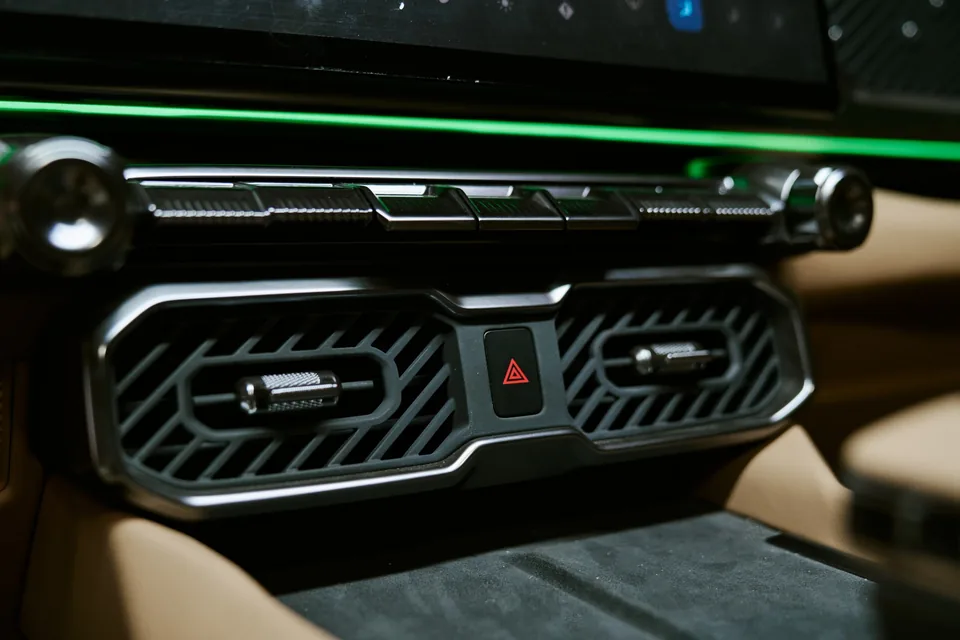 Chery KP31 Pickup Takes on Ford's Ranger with Premium Interior - image 4