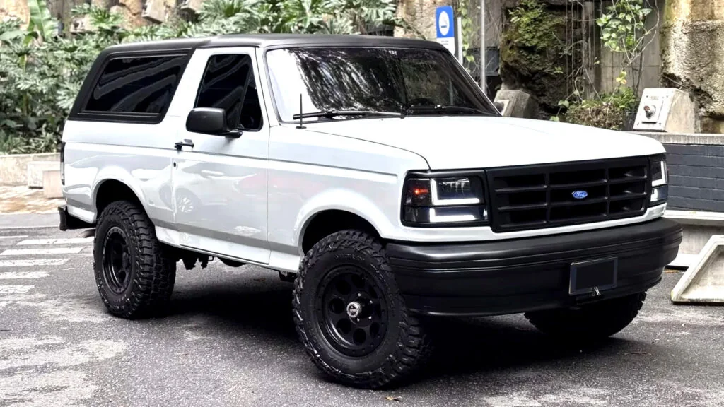 Ford Bronco XLT Restomod Overhaul