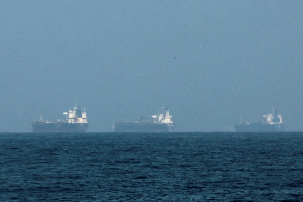 Tankers Re-Enter Strait of Hormuz Amid US-Iran Talks