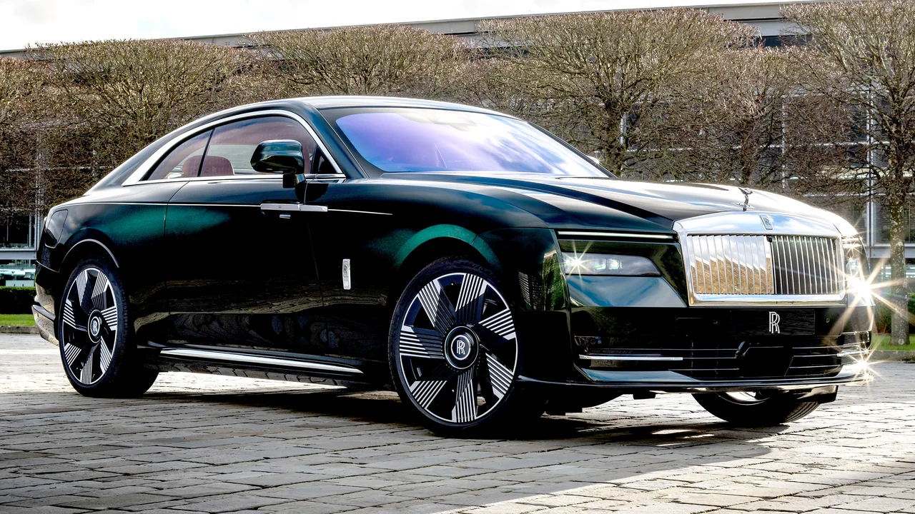 Rolls-Royce Lawsuit: Texas Buyer Sues Over $546K EV With Serious Battery Defect
