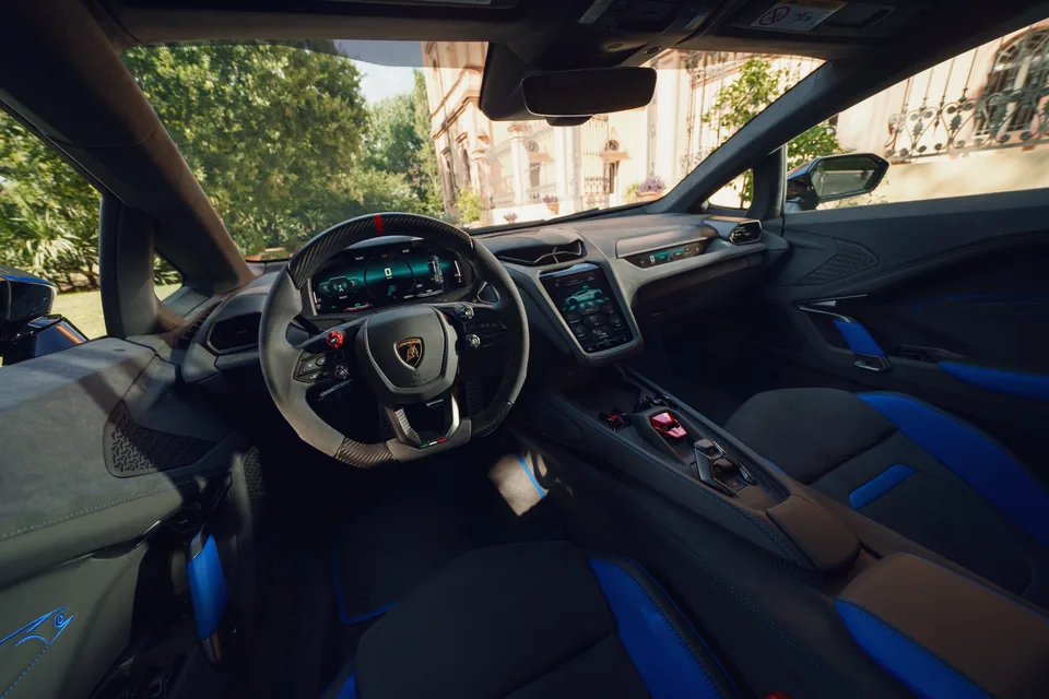 Lamborghini's Junior Supercar Surprises With Exceptional Performance - image 2