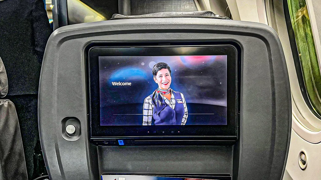 Airlines Weigh Inflight Entertainment Options Amidst Competition