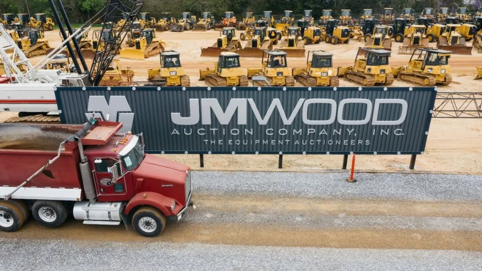 Ritchie Bros. Auctions Off Alberta's Best Equipment - image 4