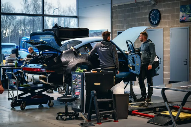 Rebuilding the Iconic 911