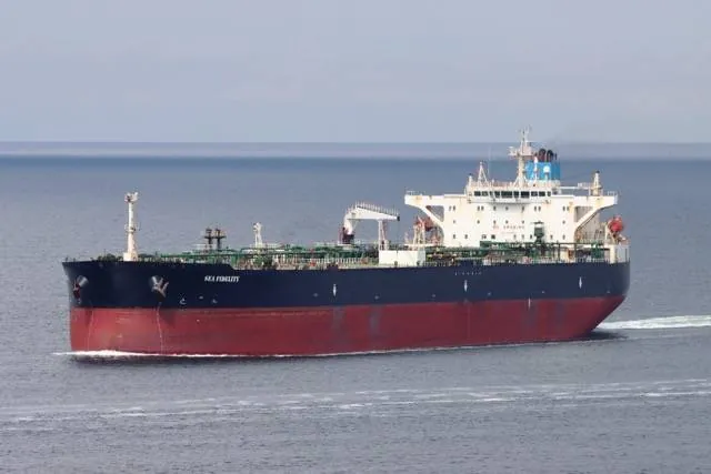 Russian Oil Tankers List Singapore as Destination, Export Flows Shift to China