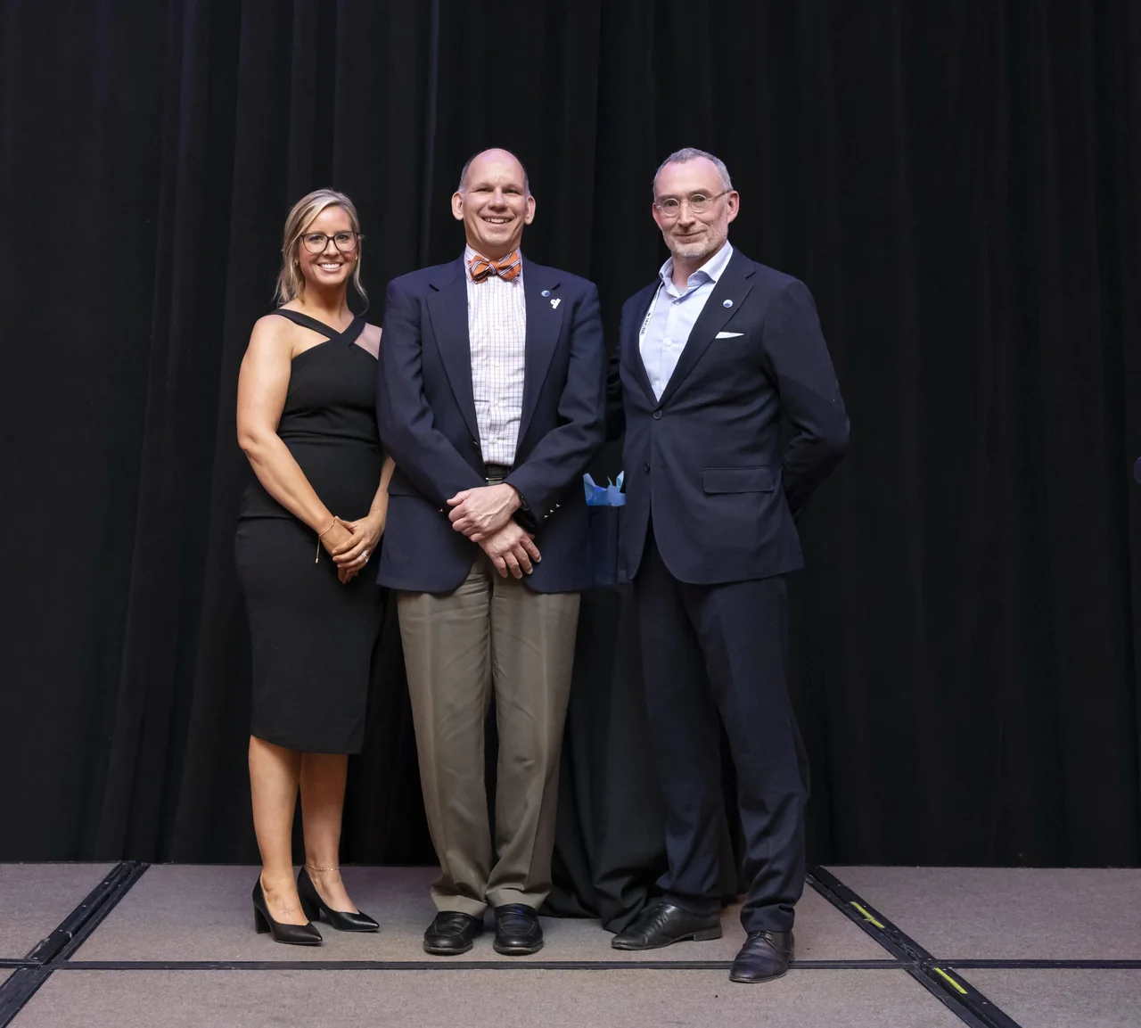 Academia Honors Global Business Leaders