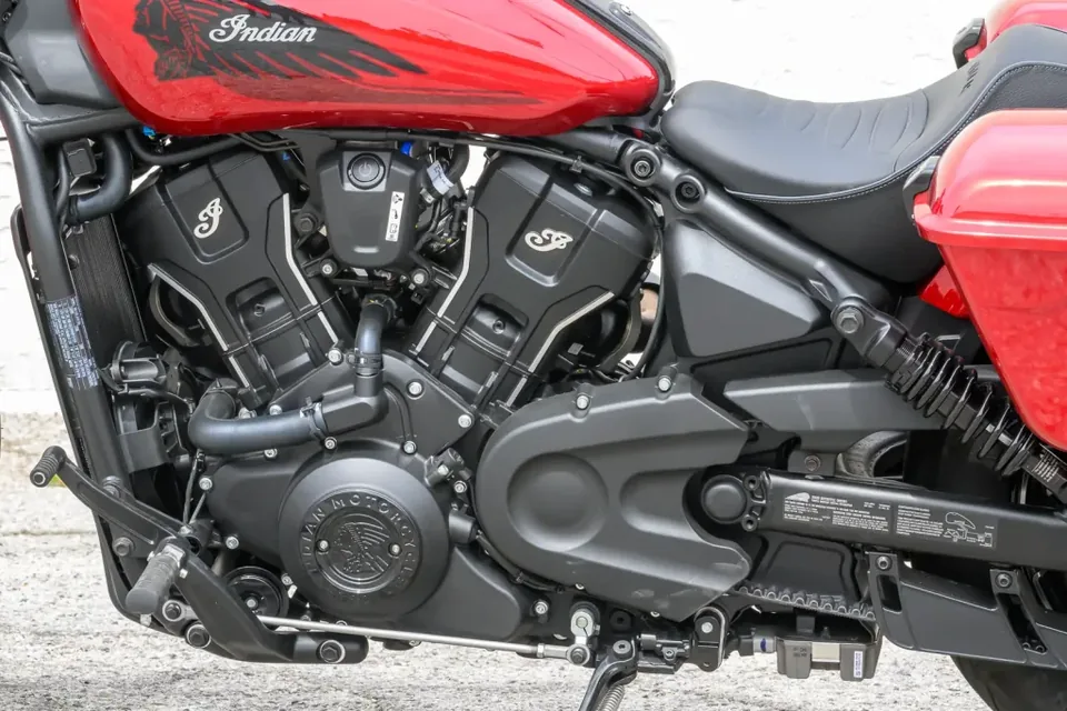 Indian Sport Scout RT Review: A Motorcycle for Urban Commuters - image 4
