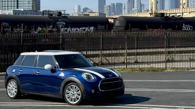 Mini Turns 25: A Quarter Century of Joyful Driving - image 2
