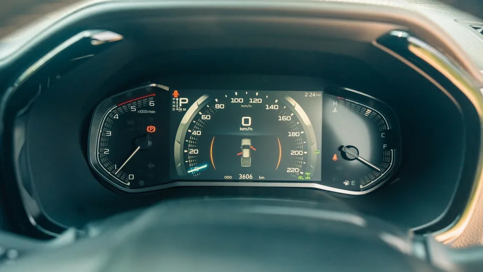 Isuzu D-Max Loses Every Spec Battle - image 3