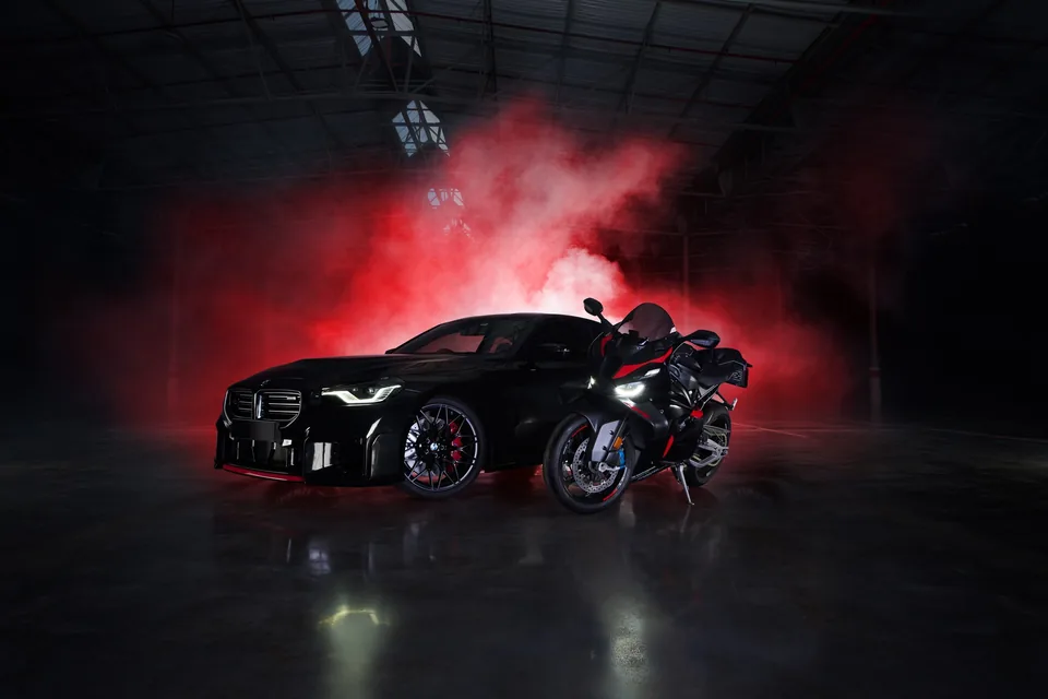 BMW Unveils Exclusive M2 Coupe and S 1000 RR Limited Editions - image 4