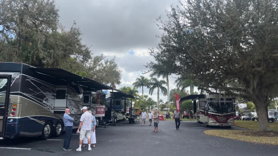 American Coach Hosts Inaugural Roadshow in Florida - image 2
