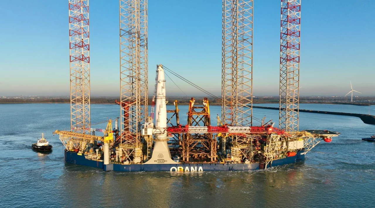 Decommissioning Giant OBANA Returns to North Sea