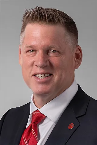 Broyles Takes Helm as ASLRRA Chairman