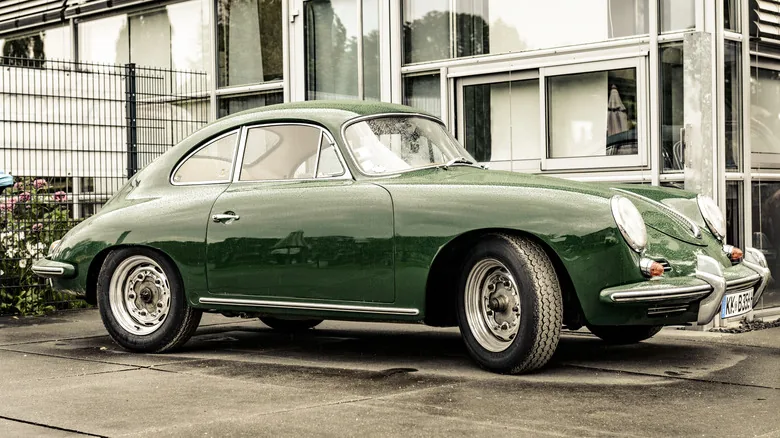 Porsche's Forgotten Sedan for Studebaker - image 2
