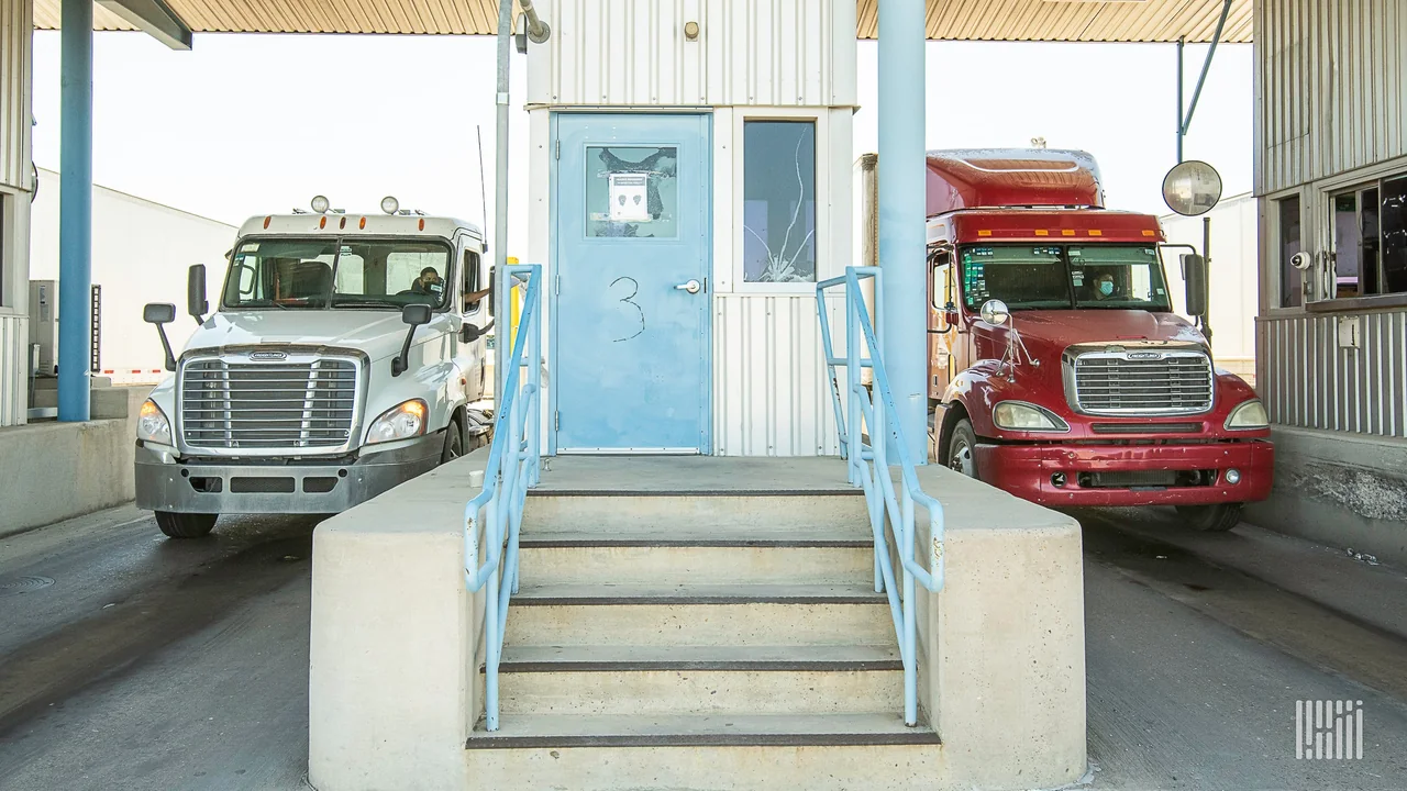 CBP Tweaks Truck Crossing Schedule at Texas Border