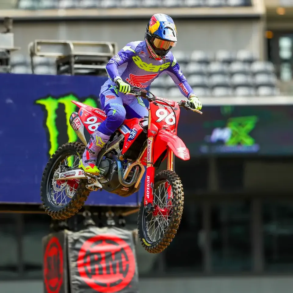 Roczen's Unstoppable Momentum Heads into Denver Supercross - image 4