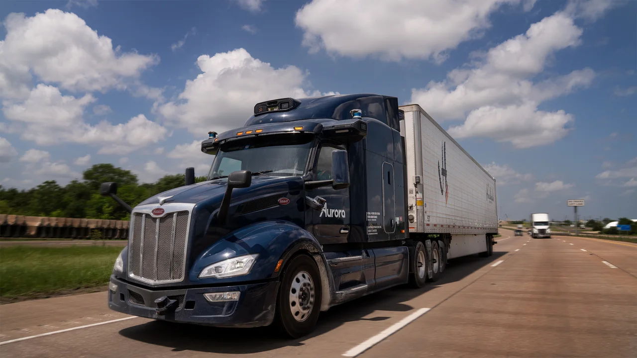 Aurora and Hirschbach Expand Partnership for Autonomous Trucks