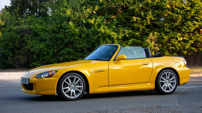 Honda Revives S2000 Spirit: Can the Japanese Giant Build the Ultimate Miata Competitor? - image 3