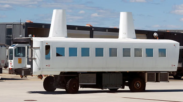 Dulles' Mobile Lounges May Be on Their Last Wheels - image 3