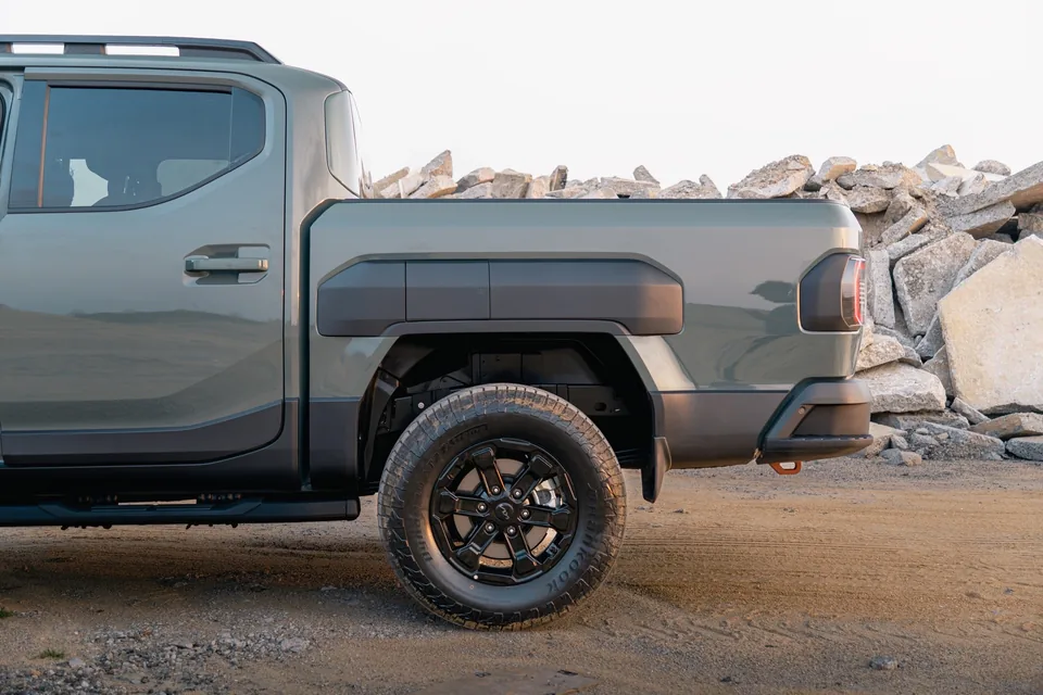 Kia's Bold Move into Pickup Market Sparks Debate - image 4