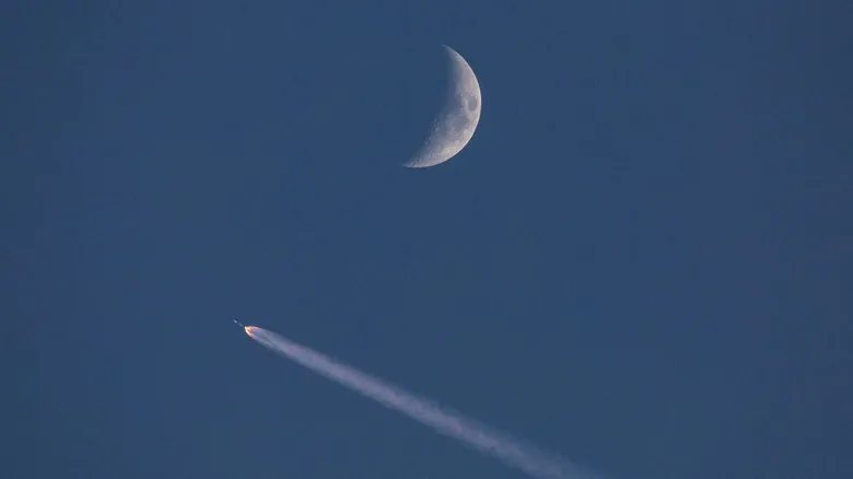 Lunar Littering: The Growing Problem of Space Debris - image 2