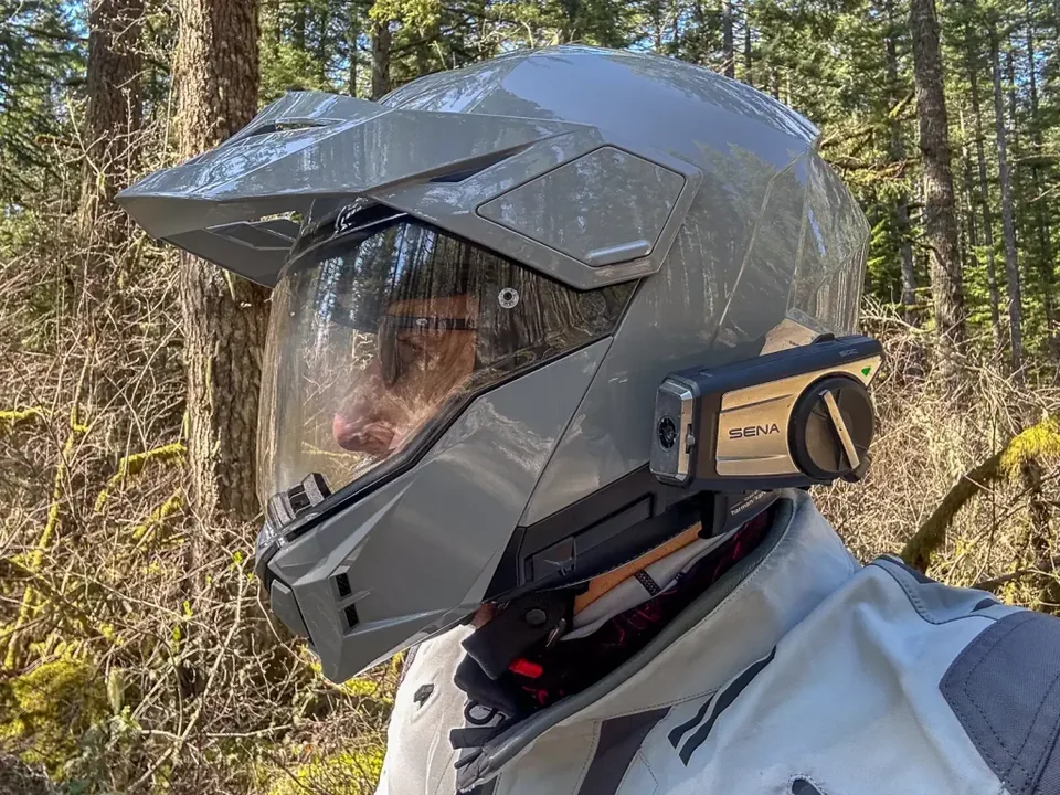 HJC i80 Modular Adventure Motorcycle Helmet Review - image 3