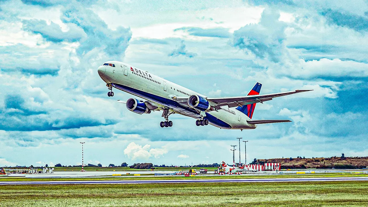 Delta Air Lines Faces $5M Lawsuit Over Deceptive Refund Practices