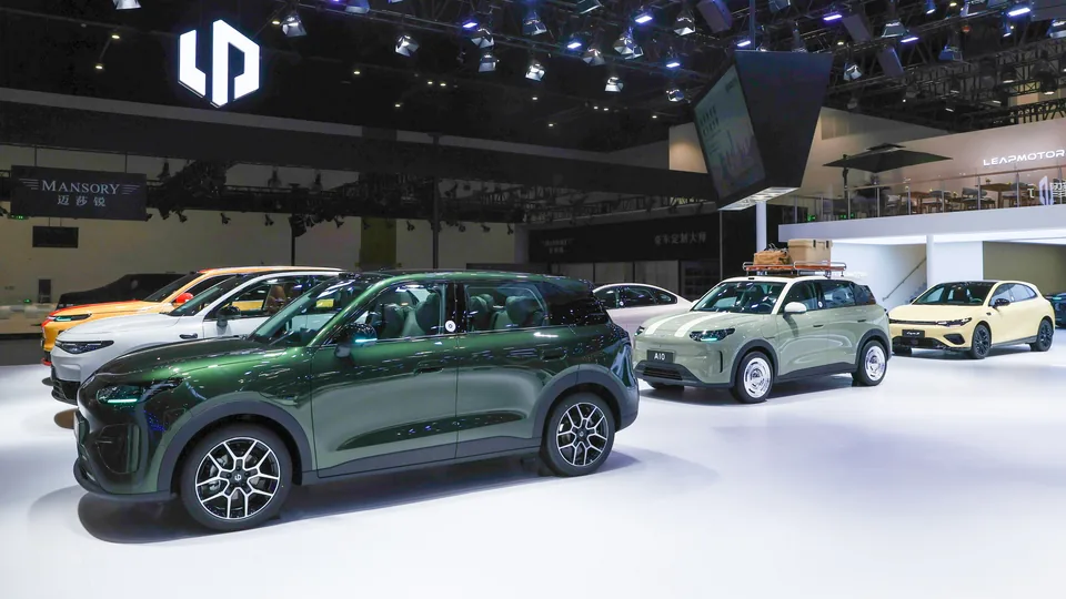 Opel Unveils New Electric C-SUV Based on Chinese Partner Leapmotor's Tech - image 4