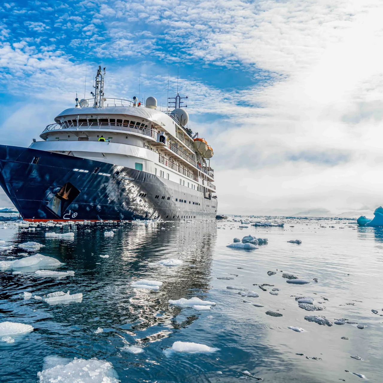 Tourism in Antarctica Sparks Concern Over Disease and Pollution