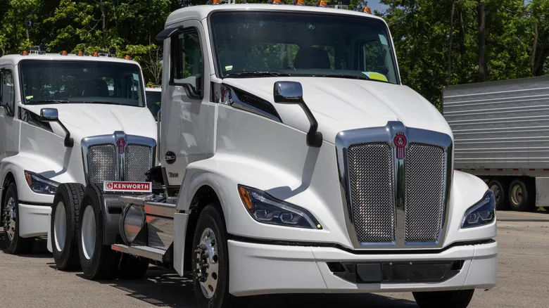 Fuel-Efficient Semi-Trucks Revolutionize Industry - image 2
