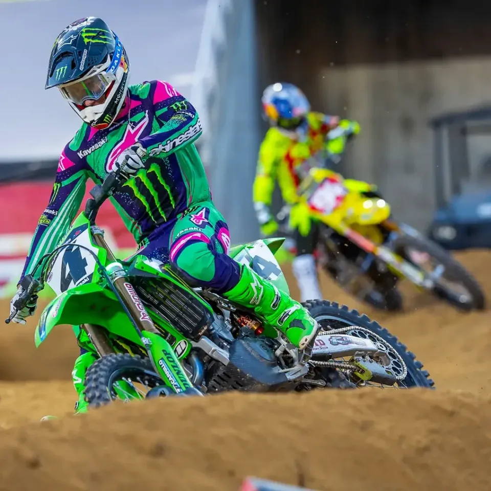 Roczen Clinches 2026 Supercross Championship in Thrilling Finish - image 3